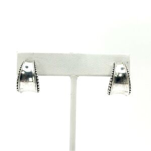 Lagos Caviar Silver Huggie Hoop Earrings